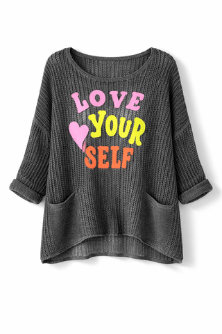 Häkelpulli in Grau mit Print