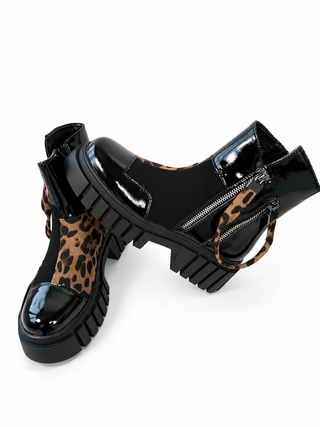 Boots in Leo-Schwarz - Levelone GmbH & Co. KG