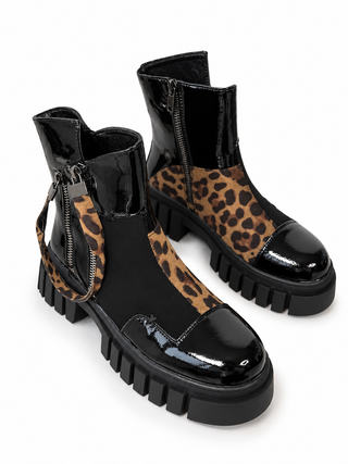 Boots in Leo-Schwarz - Levelone GmbH & Co. KG
