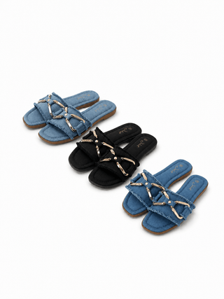 Sandalen in verschiedenen Farben, mit Goldschnalle - Levelone GmbH & Co. KG