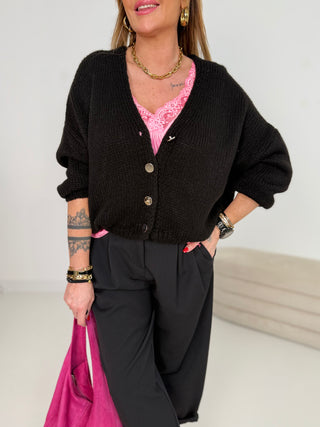 Strickcardigan in Schwarz mit gold spiegelnden Knöpfen