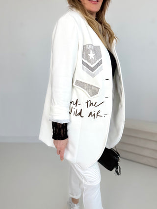 Blazer in Weiss mit Steinchen und Prints