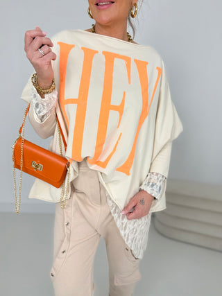 Langarmshirt in Beige mit Print vorne