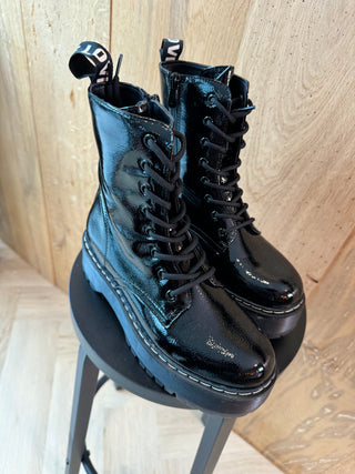 Boots 2408191-96