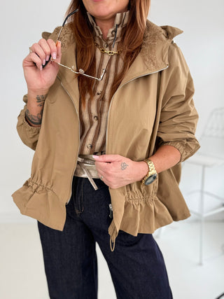 Jacke in Camel. Für Damen in Einheitsgröße 36-42 - Levelone GmbH & Co. KG