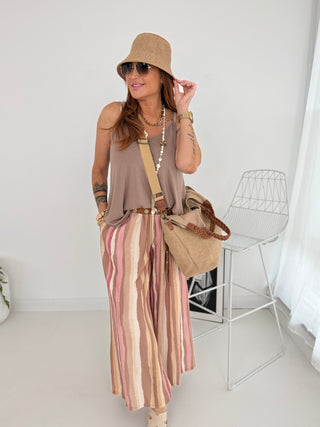 Sommerhose in Beige-Mix mit seitlichen Eingrifftaschen. Für Damen in Einheitsgröße 36-42 - Levelone GmbH & Co. KG